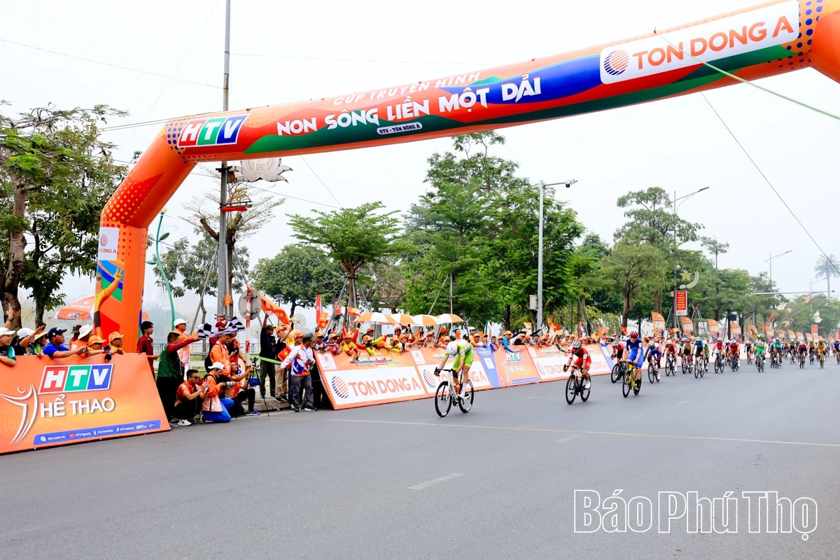 Fiery Racetrack on the Journey 