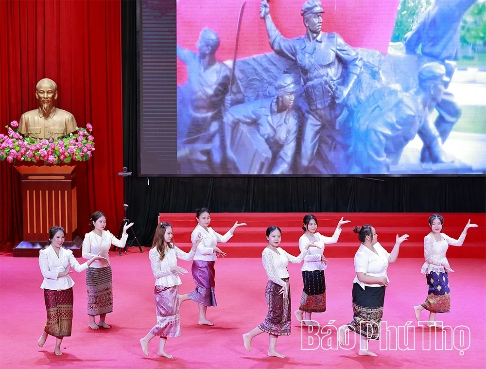 Hung Vuong University Celebrates Lao Traditional New Year Bunpimay 2026