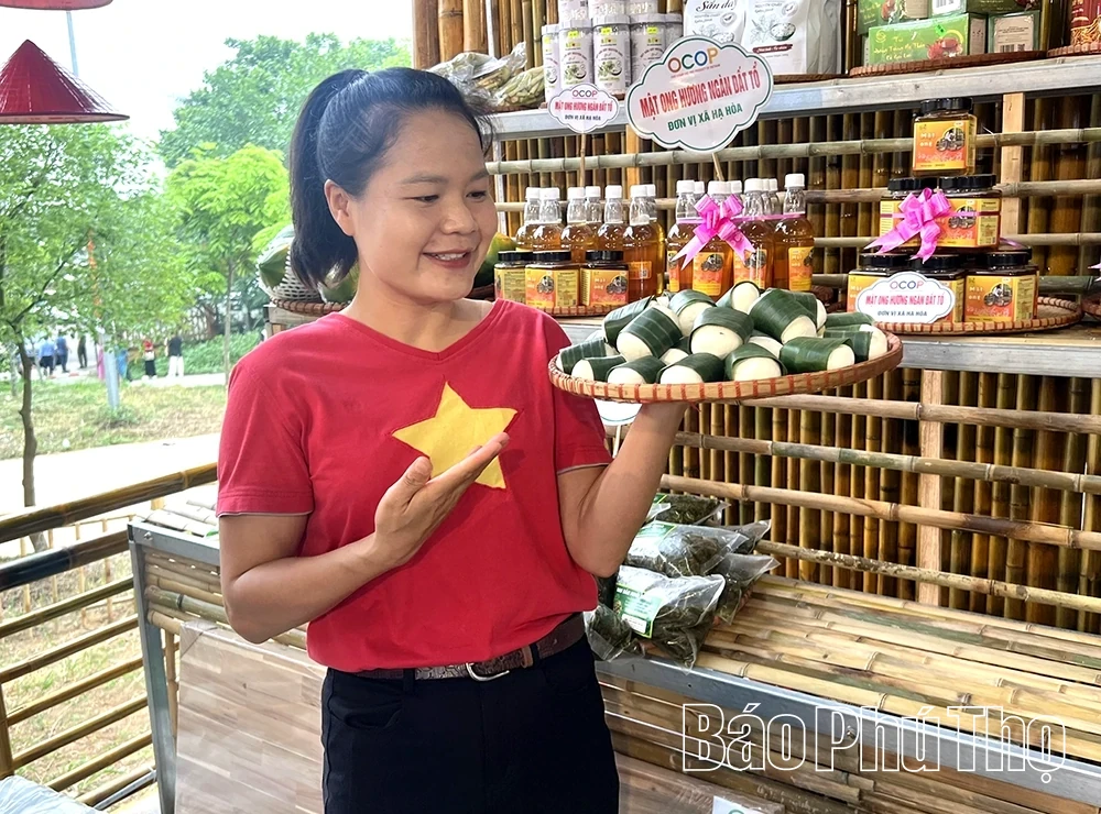 Promoting Signature Products of the Ancestral Land at the Hung Kings Festival