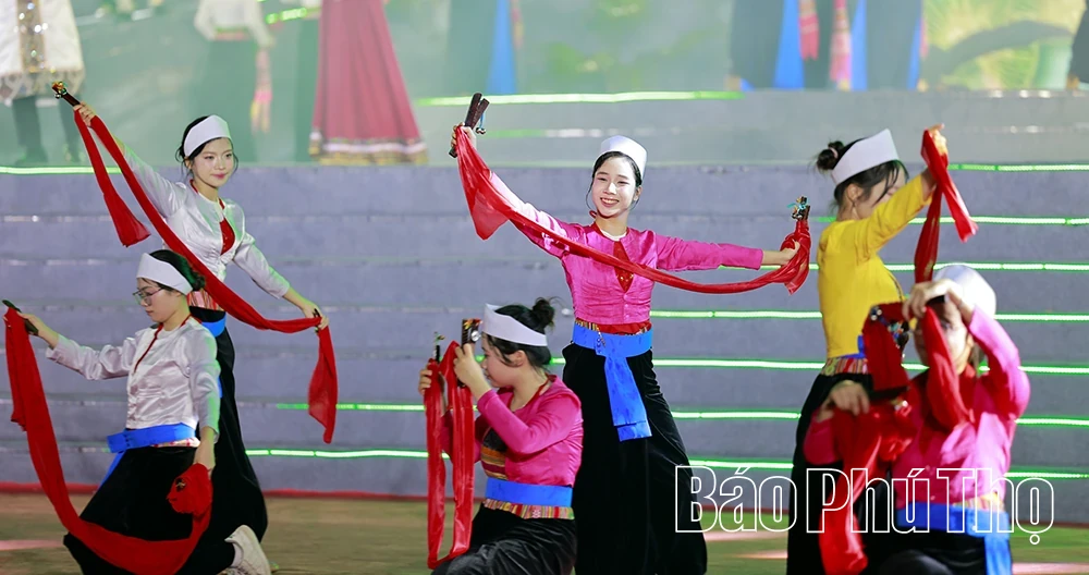 Gathering in the Melodies