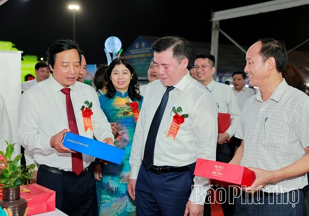 Opening of the 2026 Hung Vuong Trade Fair