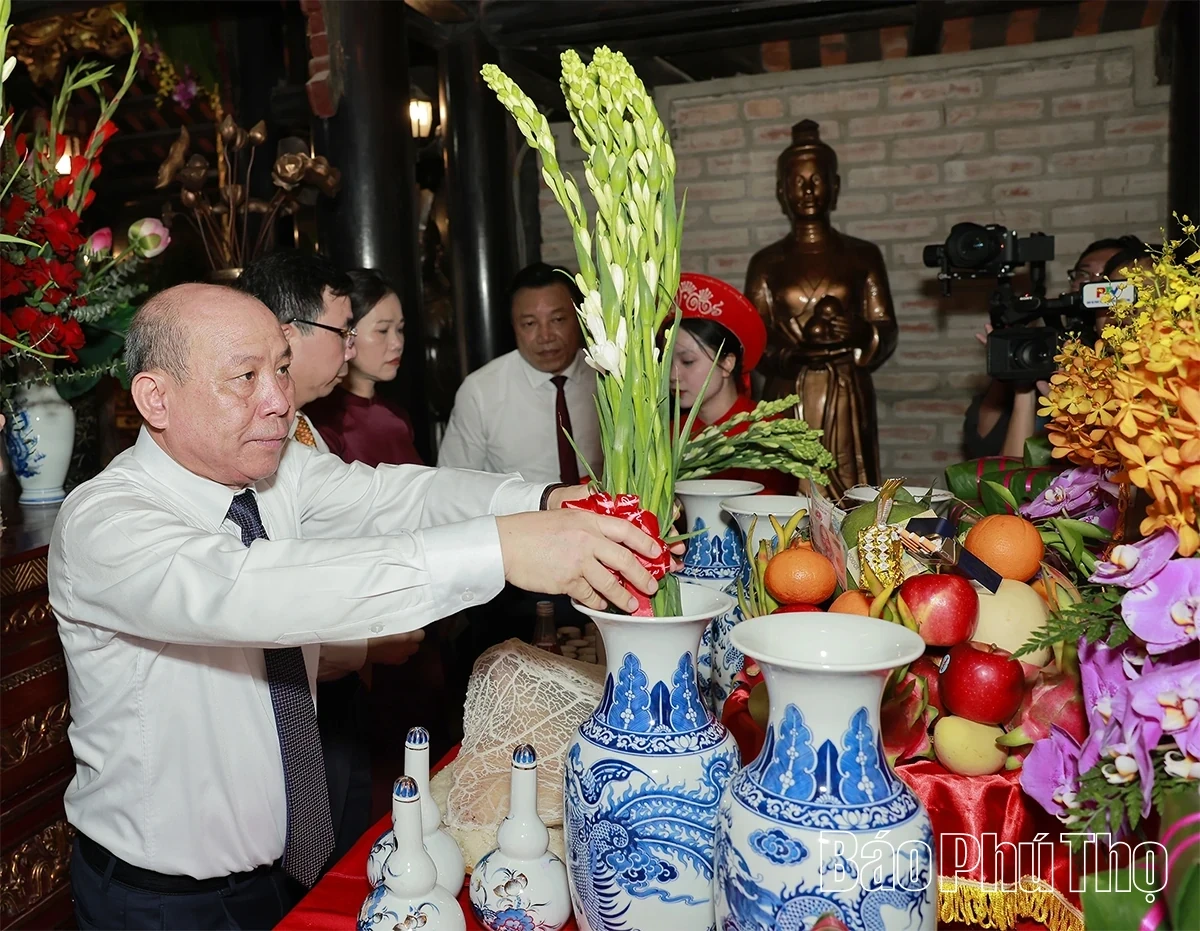 Incense Offering Ceremony in Commemoration of Mother Au Co 2026