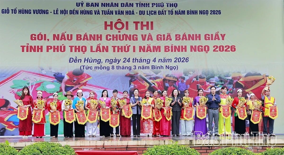 The 1st Phu Tho Province Banh Chung Wrapping and Banh Giay Pounding Competition