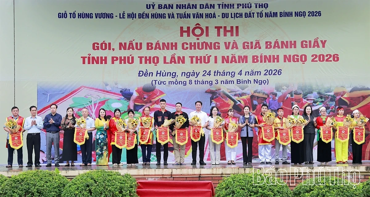 The 1st Phu Tho Province Banh Chung Wrapping and Banh Giay Pounding Competition