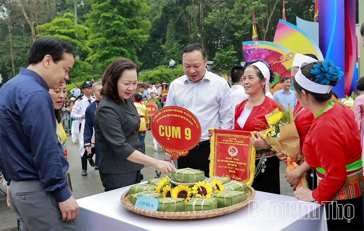 The 1st Phu Tho Province Banh Chung Wrapping and Banh Giay Pounding Competition
