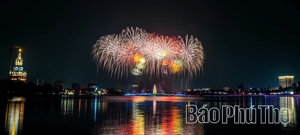 Brilliant “Sky Flowers” Resonate During the National Commemoration