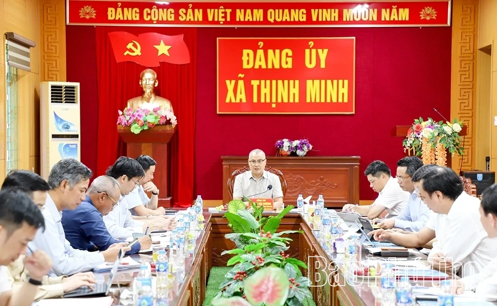 Focusing on Resolving Obstacles and Accelerating Key Traffic Projects in the Hoa Binh Area