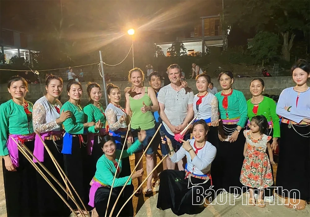 Keeping the Flame Alive: Preserving Muong Ethnic Culture in Dai Dong