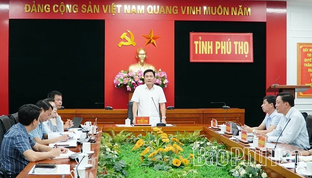 Vice Chairman Vu Viet Van Directs Urban Development and Social Housing Initiatives