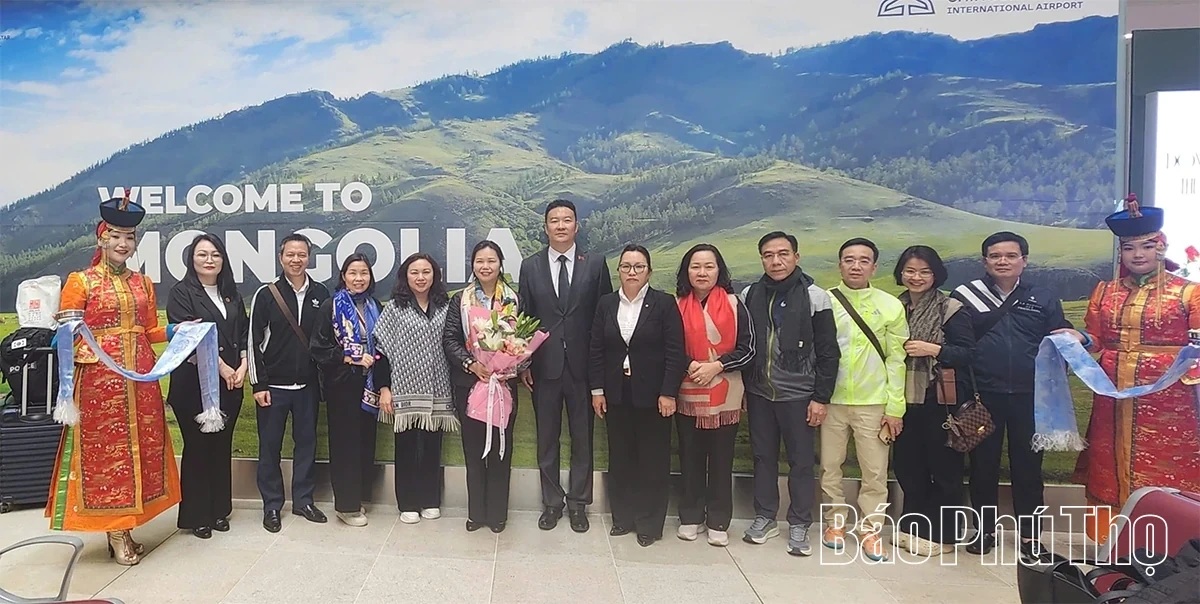 Phu Tho Province Delegation Works in Mongolia