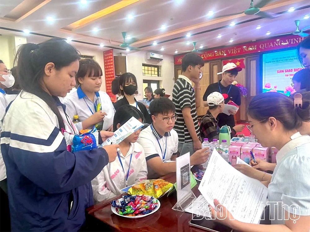 A Bridge Connecting Enterprises with Laborers