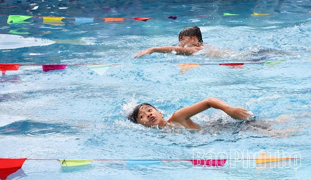 Opening Ceremony of the 2026 Phu Tho Provincial “Green Lane” Swimming Tournament for Children and Teenagers