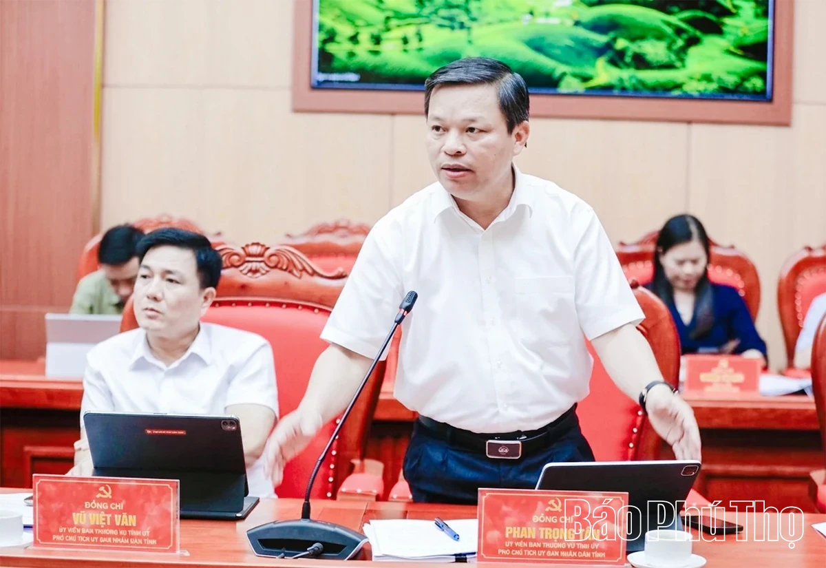 Provincial Party Standing Committee Reviews Key Socio-Economic Development Policies