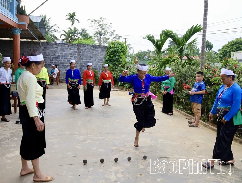 Keeping Alive the Culture of the Muong Ethnic Group