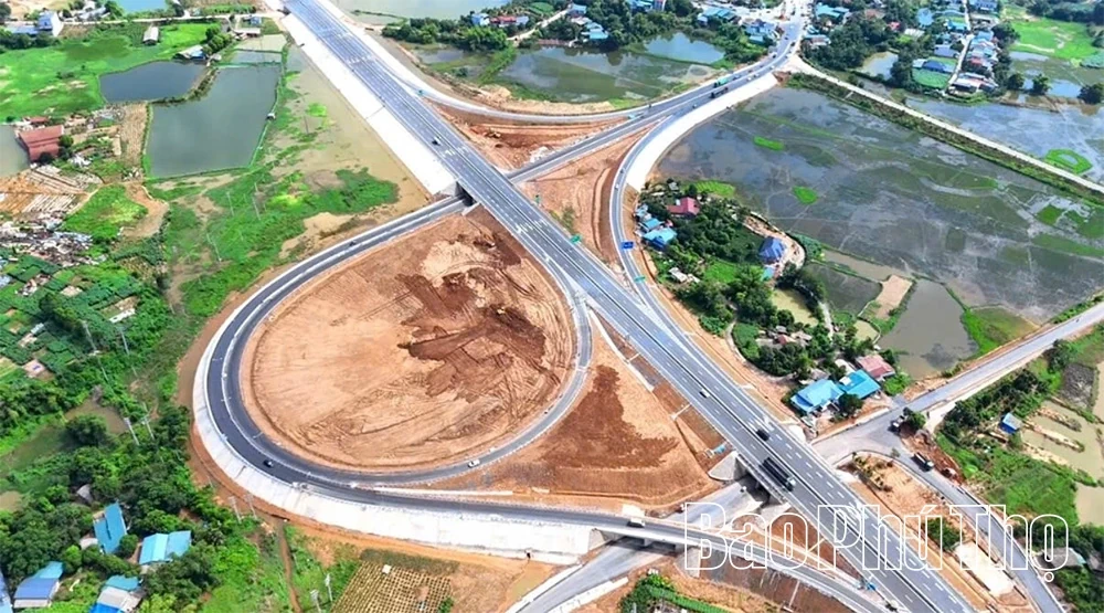 Ministry of Construction Inspects Acceptance Conditions for Project Connecting Noi Bai - Lao Cai and Tuyen Quang - Phu Tho Expressways Through the Province