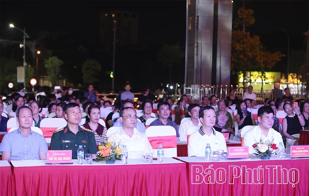 Art Program Celebrating the 81st Anniversary of the Successful August Revolution and National Day on September 2