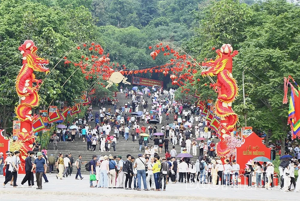 Building the Great National Unity Block and Preserving the Cultural Values of the Ancestral Land