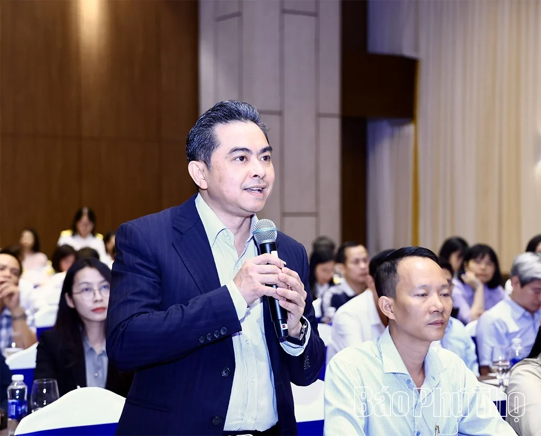 Dialogue, Resolving Difficulties, and Accompanying Enterprises Toward Development