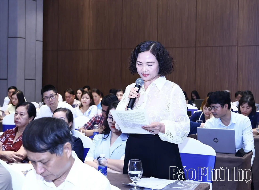 Dialogue, Resolving Difficulties, and Accompanying Enterprises Toward Development