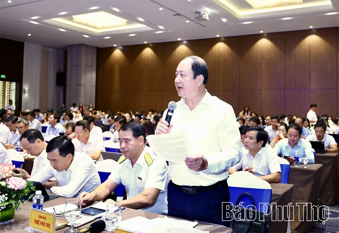 Dialogue, Resolving Difficulties, and Accompanying Enterprises Toward Development