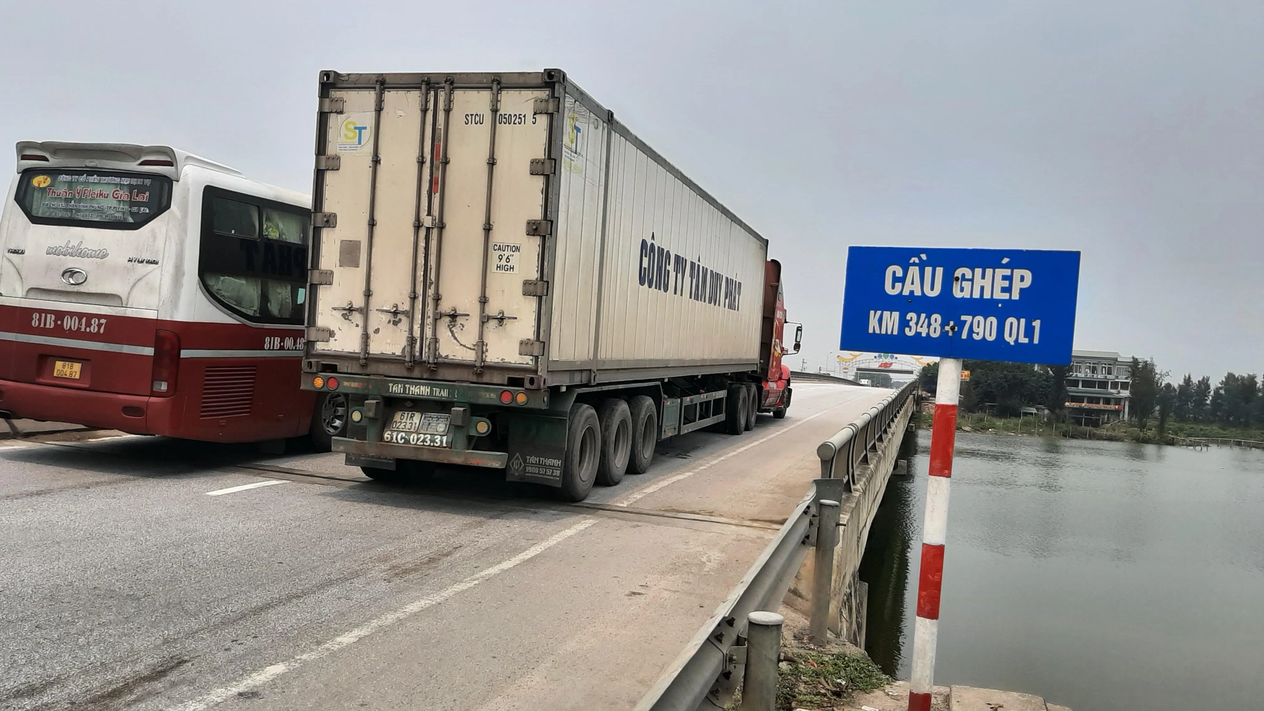 Bến phà Ghép anh hùng