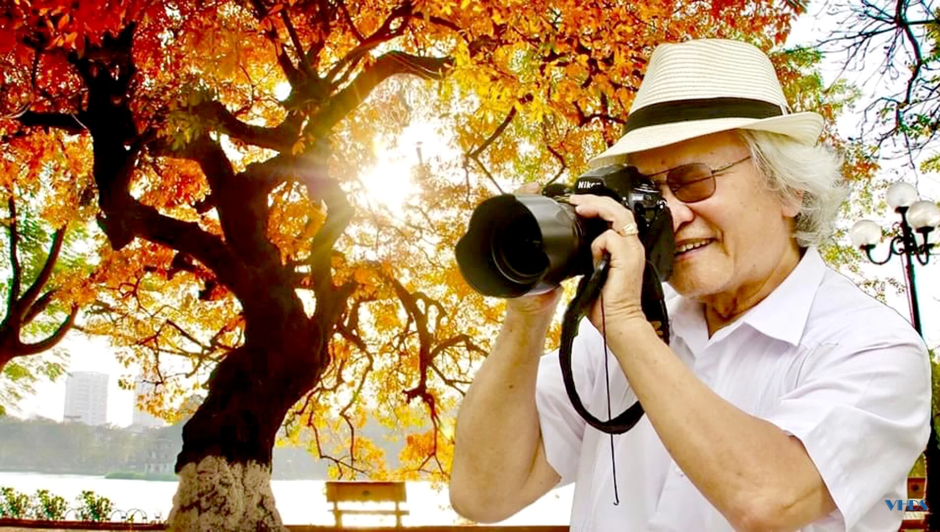 [E-Magazine] - Trần Đàm: Người nghệ sĩ tận hiến hết mình