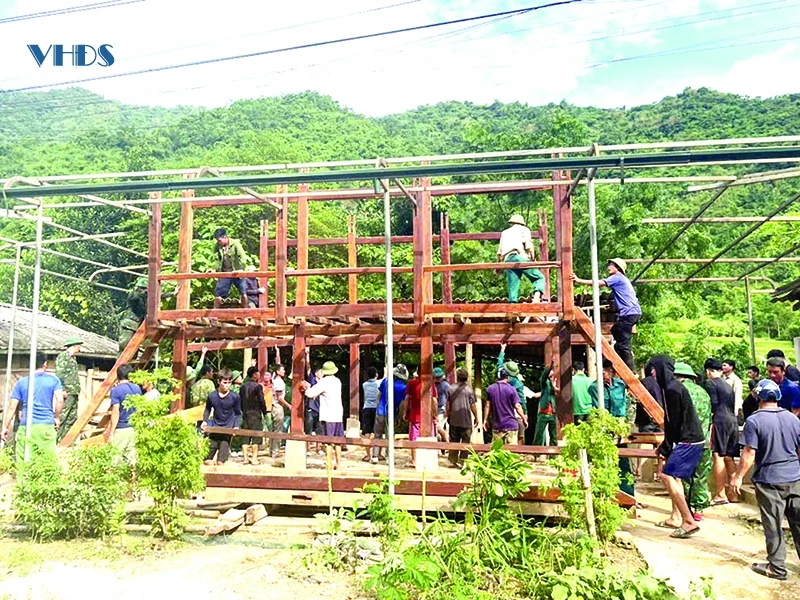 Bình yên cho những bản làng: Góp phần xây dựng bản, làng ấm no