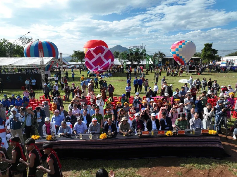 Khai mạc Tuần lễ Hoa dã quỳ - núi lửa Chư Đang Ya 2024