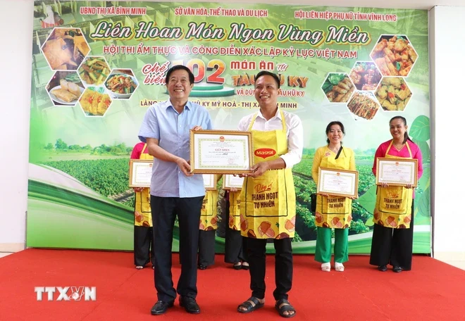 Xác lập kỷ lục Việt Nam với 102 món ăn chế biến từ tàu hũ ky