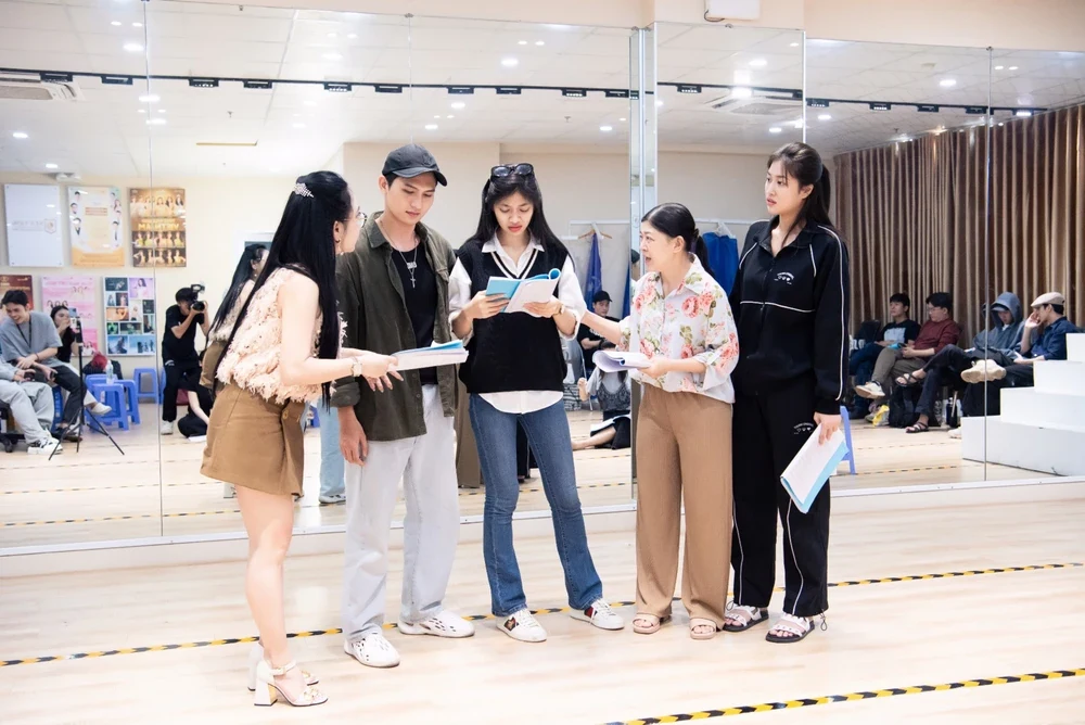 Dàn Hoa hậu, Á hậu đồng loạt quy tụ trong chương trình Táo Xuân 2025