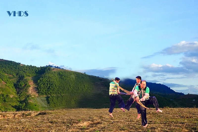 Bảo tồn, phát huy bản sắc văn hóa truyền thống của đồng bào các dân tộc Thổ, Dao, Mông tỉnh Thanh Hóa