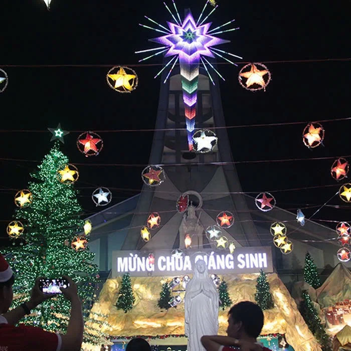Mùa Noel - Khi yêu thương hóa thành hơi ấm