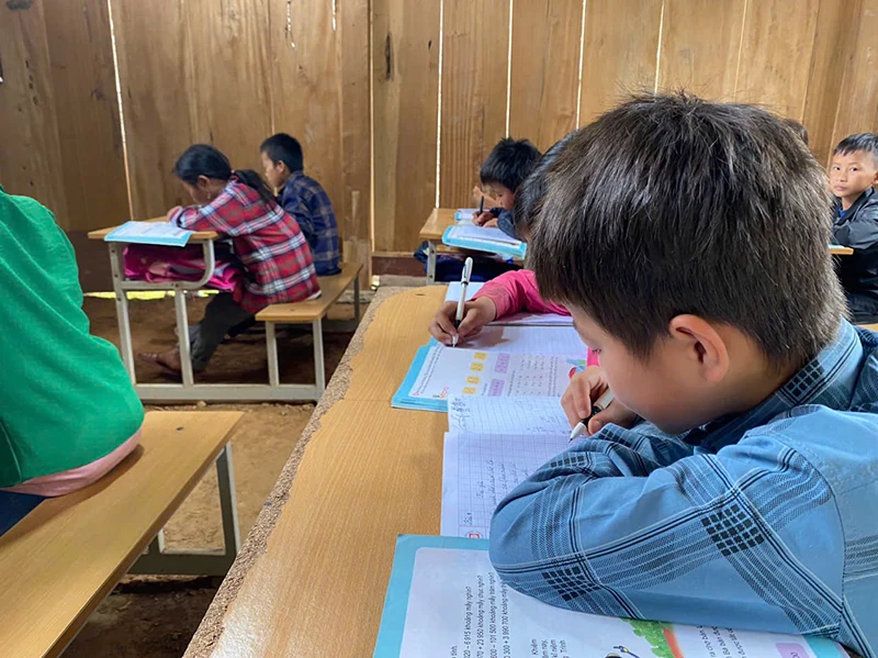 Hành trình chạm tới giấc mơ của những đứa trẻ bản Ón