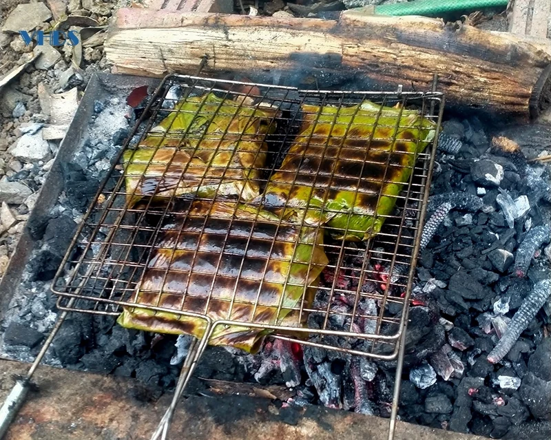Rêu đá - “thứ quà” bên dòng suối Xim