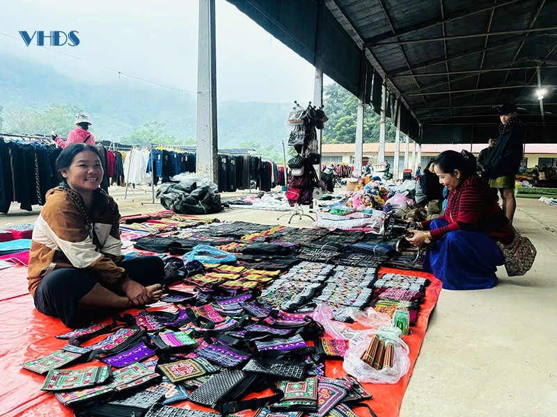 Hồn quê trong chợ tết