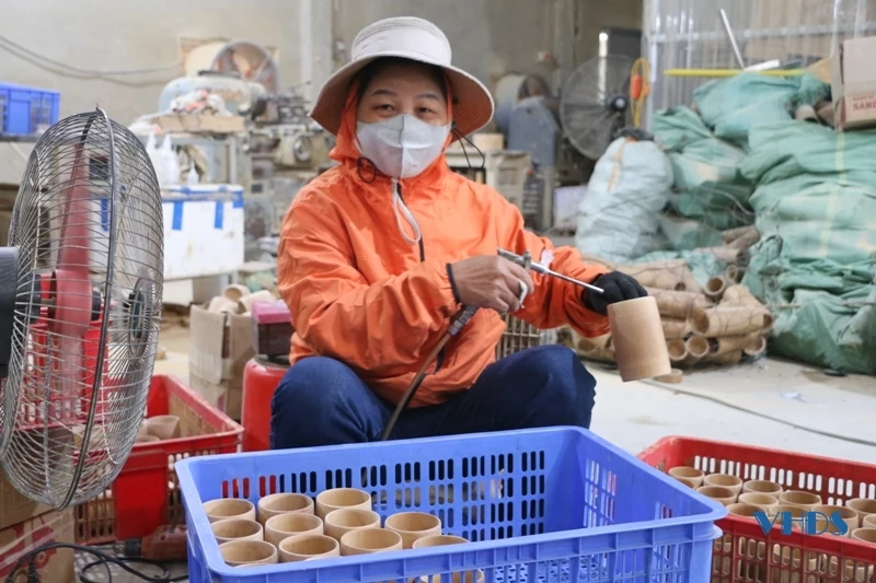 Bỏ phố về quê làm bạn với tre, trúc 