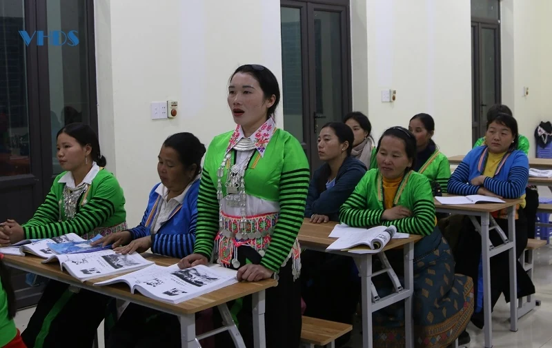 Lớp học xóa mù nơi biên giới 