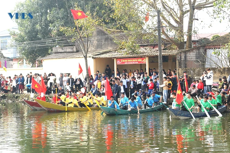 Sông nước quê Thanh vào hội