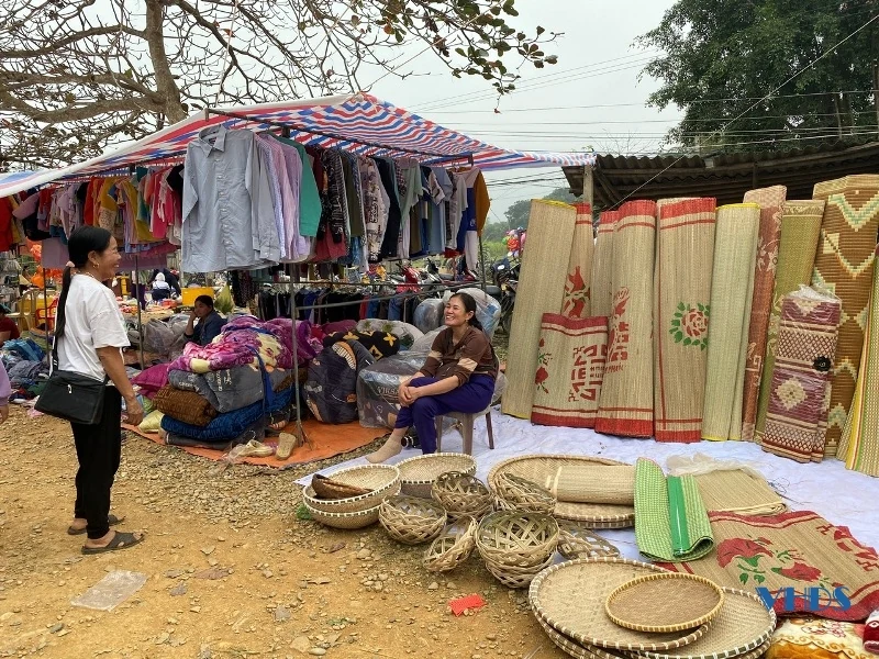 Bâng khuâng chợ tết...