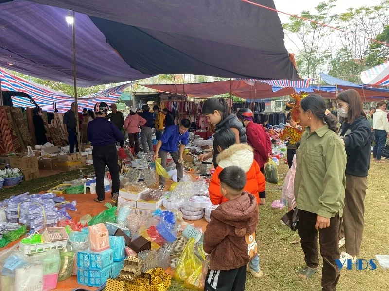 Bâng khuâng chợ tết...