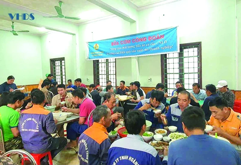 Mang tết ấm đến với đoàn viên, người lao động