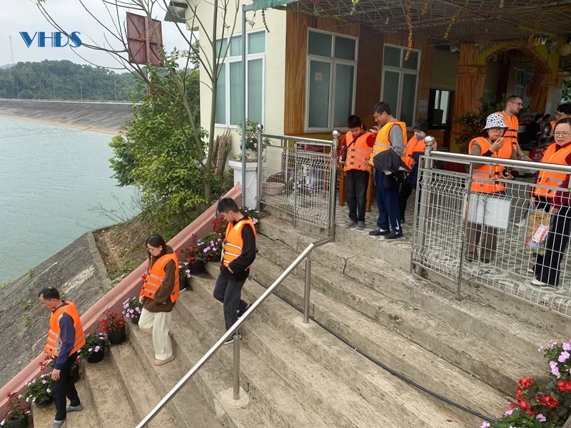 Bến En xanh - một ngày xuân