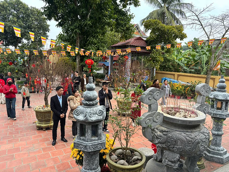 Lễ chùa đầu năm: Nét văn hóa của người Việt