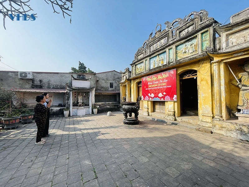 Gìn giữ mỹ tục ngày xuân ở làng nghề đúc đồng Trà Đông