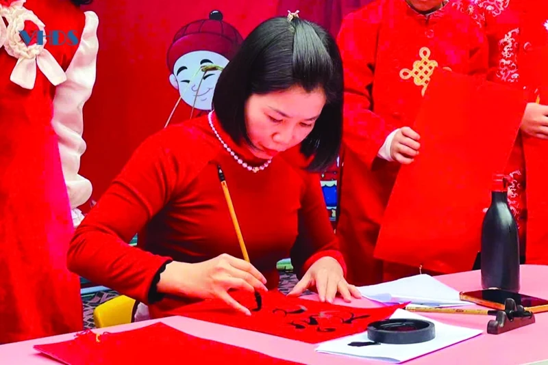 Giữ hồn thư pháp (Bài 2): Nghề... cho chữ