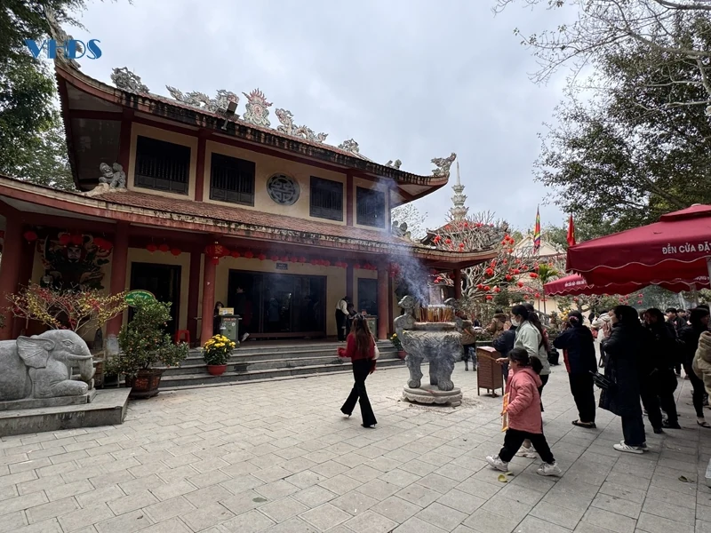 Trẩy hội đầu xuân