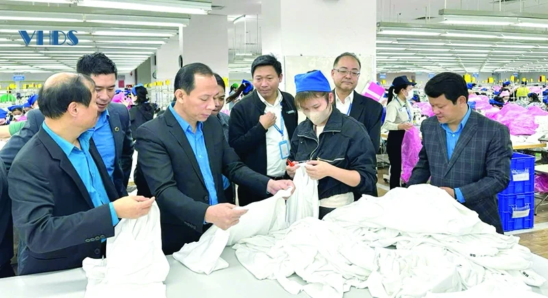 Muôn nẻo đường đi (Bài 3): Tạo động lực để người lao động gắn bó với doanh nghiệp