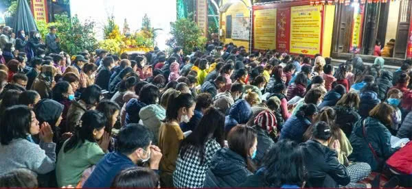 Ngược chiều tâm linh: Dâng sao giải hạn