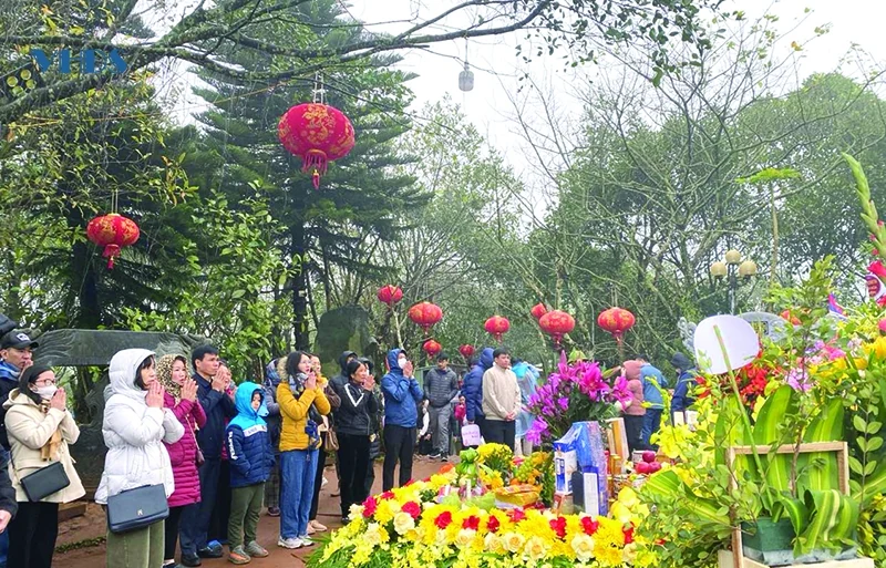 Mùa lễ hội - một hành trình... (Bài 1): Về miền tâm linh