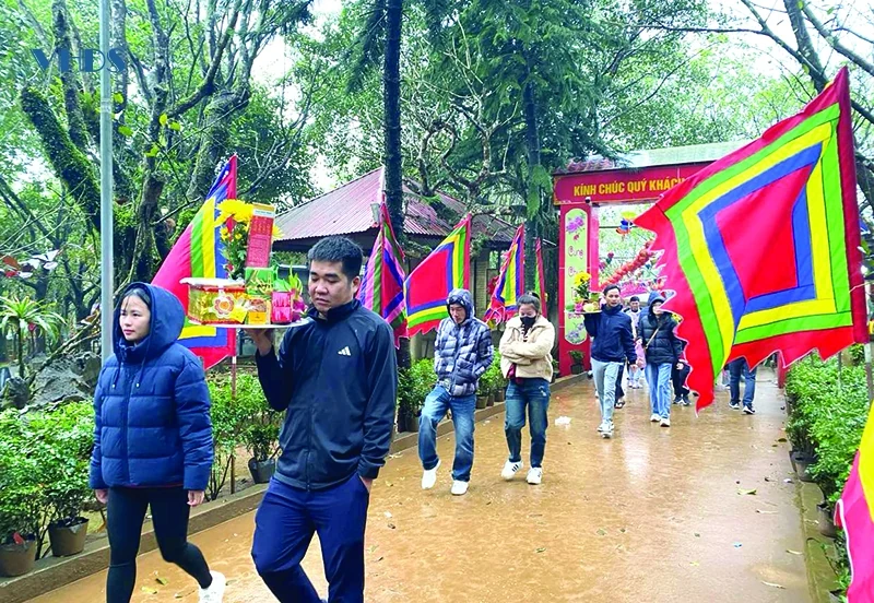 Mùa lễ hội - một hành trình... (Bài 3): Giữ gìn nét đẹp văn hóa lễ hội mùa xuân